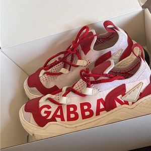 Son can’t fit , worn twice .